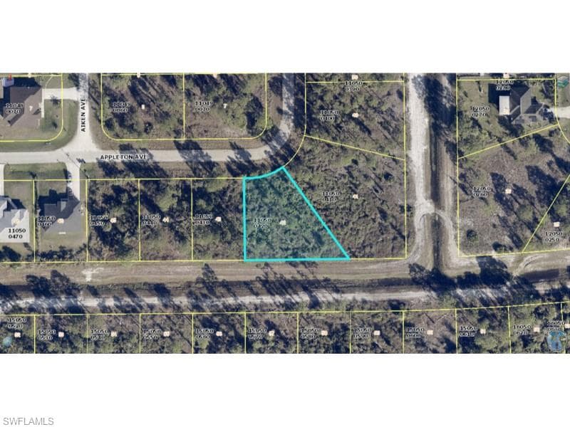 827 Appleton AVE LEHIGH ACRES, FL 33974