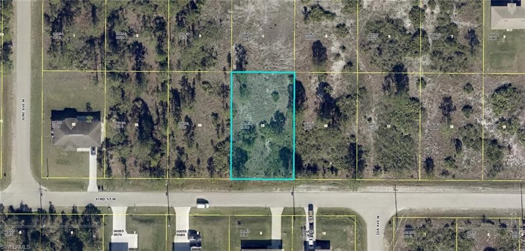 2814 42nd ST W LEHIGH ACRES, FL 33971