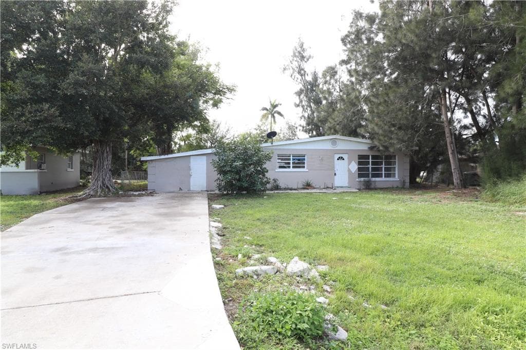 308 Louise AVE FORT MYERS, FL 33916