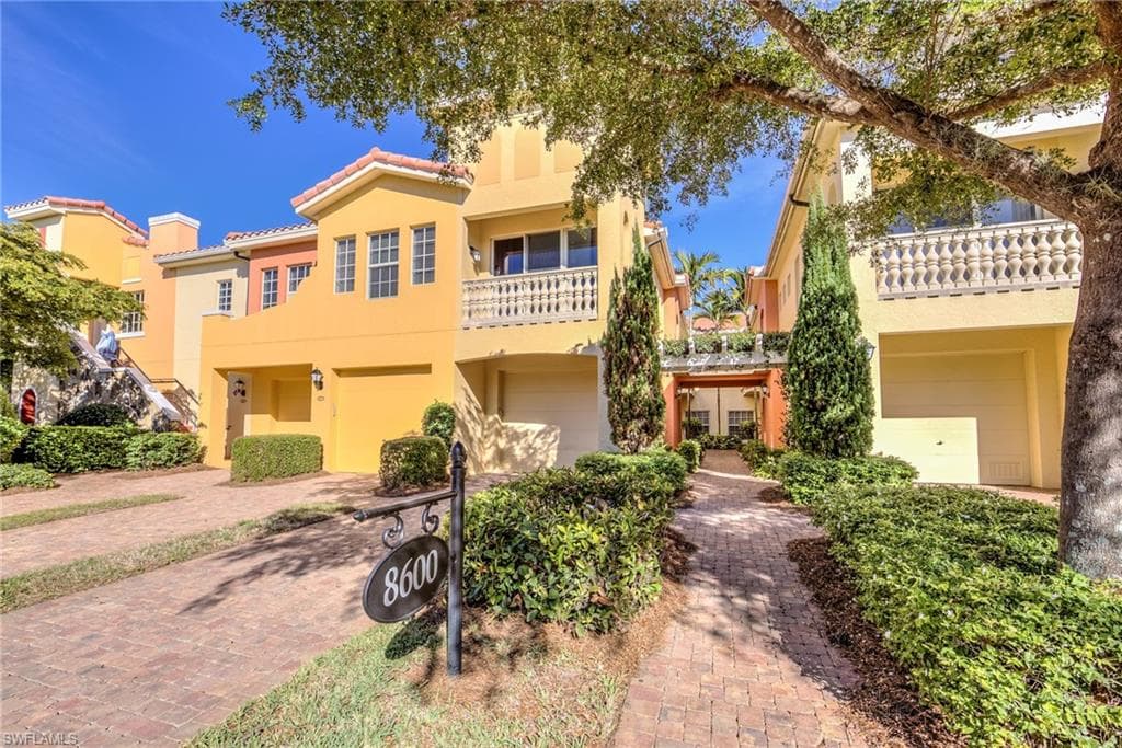 8600 Via Rapallo DR 203 ESTERO, FL 33928