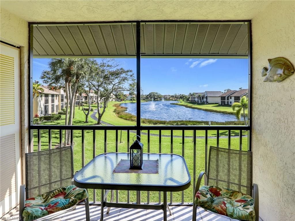 8505 Charter Club CIR 9 FORT MYERS, FL 33919