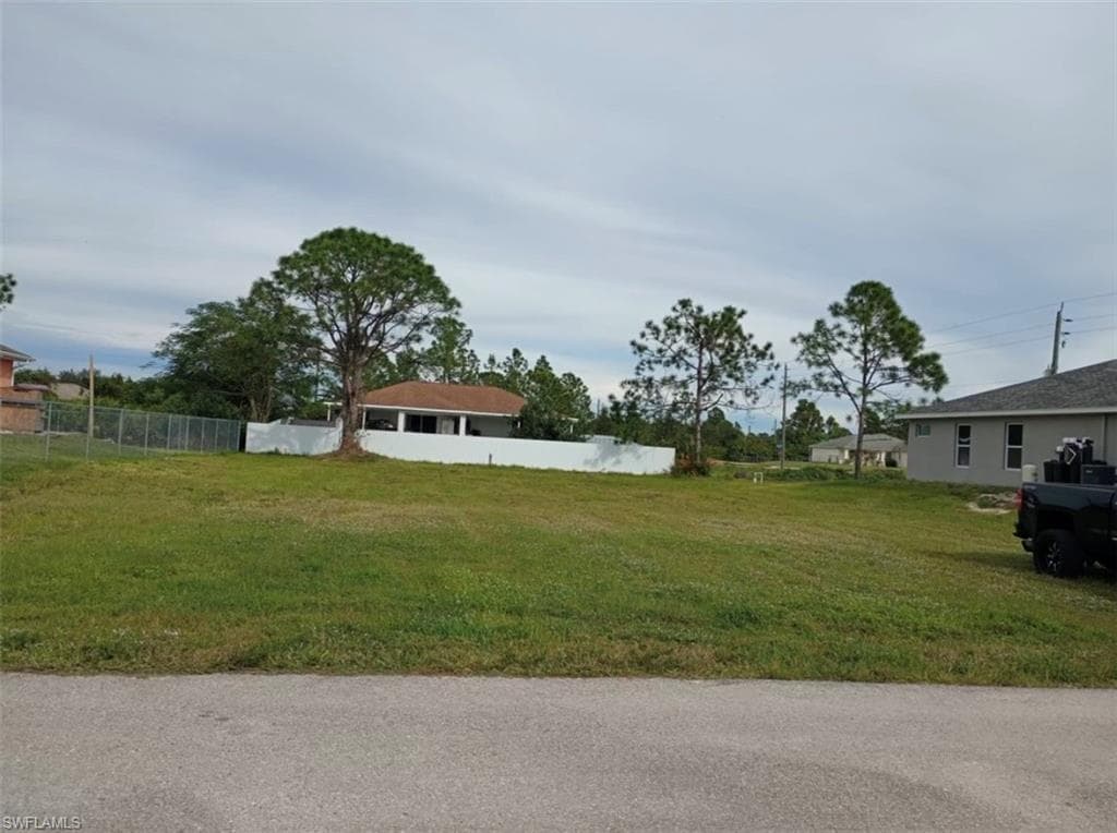3202 41st ST W LEHIGH ACRES, FL 33971