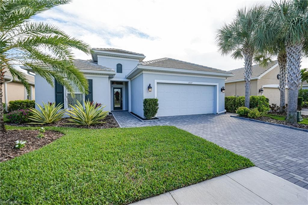 1007 Cayes CIR CAPE CORAL, FL 33991