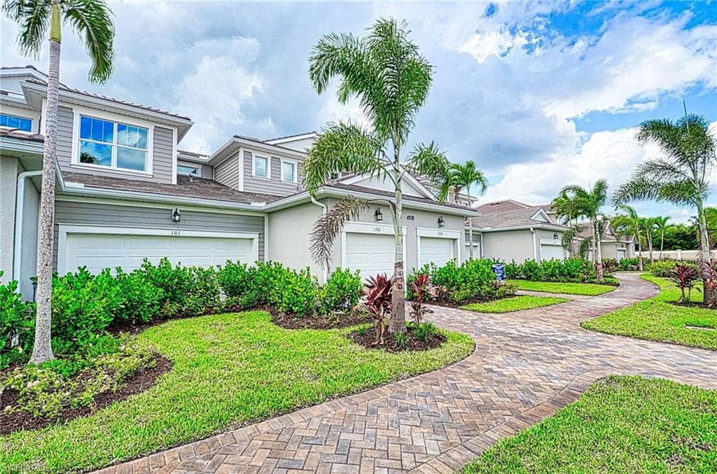 4632 Arboretum CIR 201 NAPLES, FL 34112