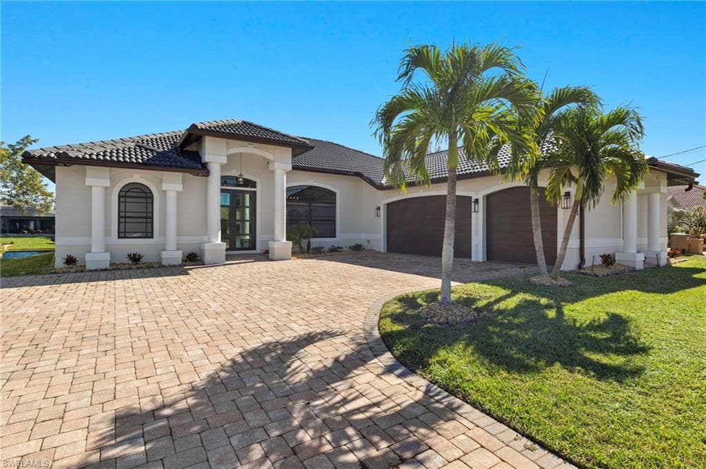 2213 SW 8th CT CAPE CORAL, FL 33991