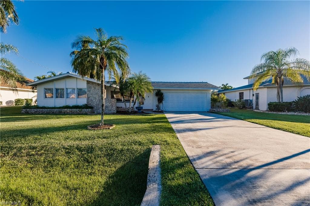 1940 Savona PKWY E CAPE CORAL, FL 33904