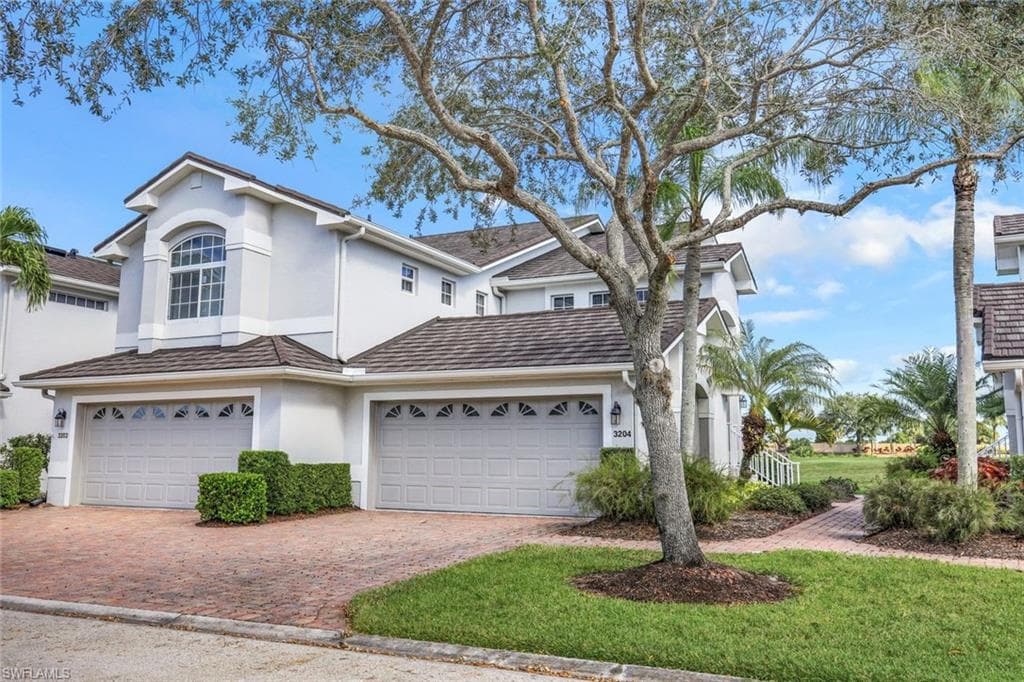 5930 Three Iron DR 3202 NAPLES, FL 34110