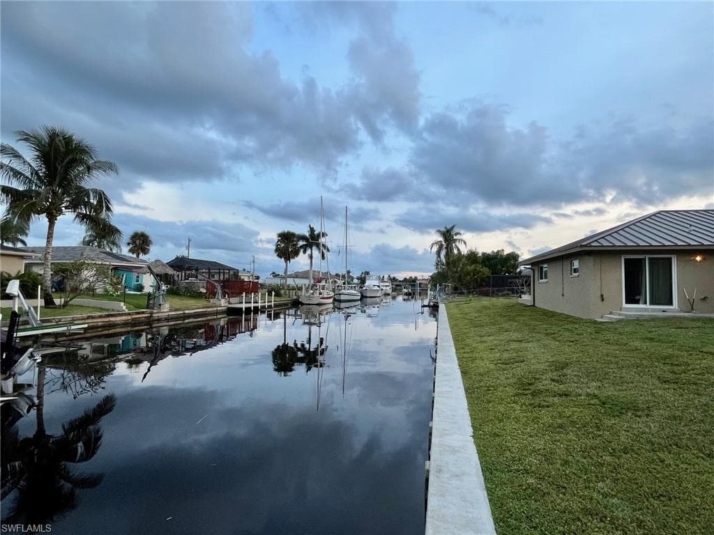 4560 Vinsetta AVE NORTH FORT MYERS, FL 33903