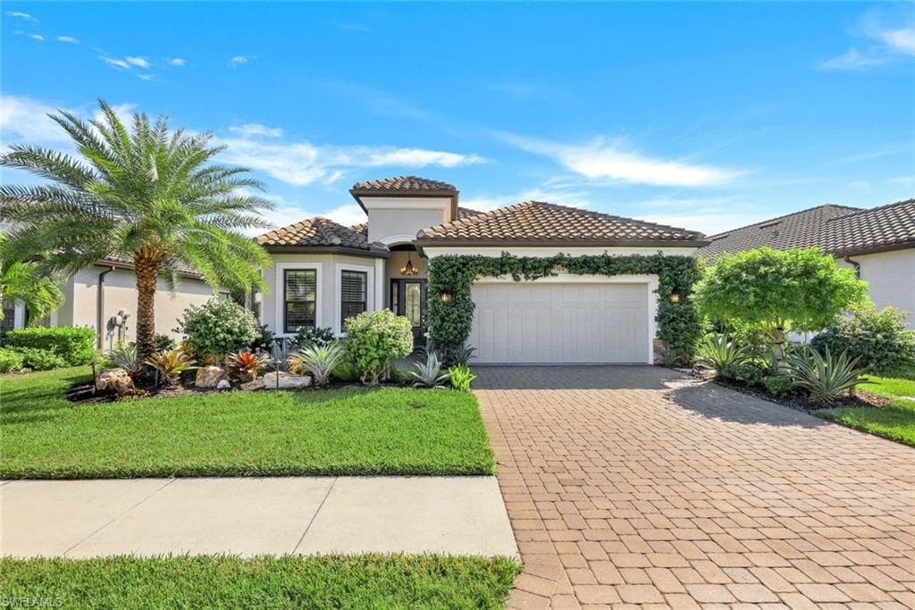9500 Montelanico LOOP NAPLES, FL 34119