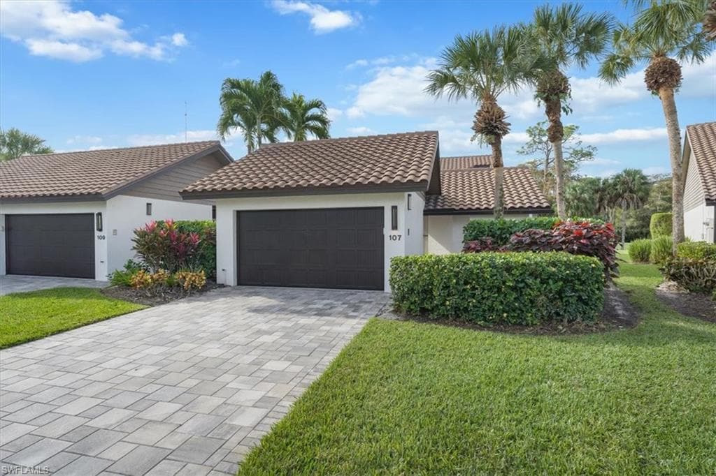 107 Cypress View DR C-71 NAPLES, FL 34113
