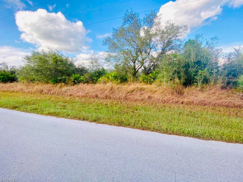 4403 E 6th ST LEHIGH ACRES, FL 33972