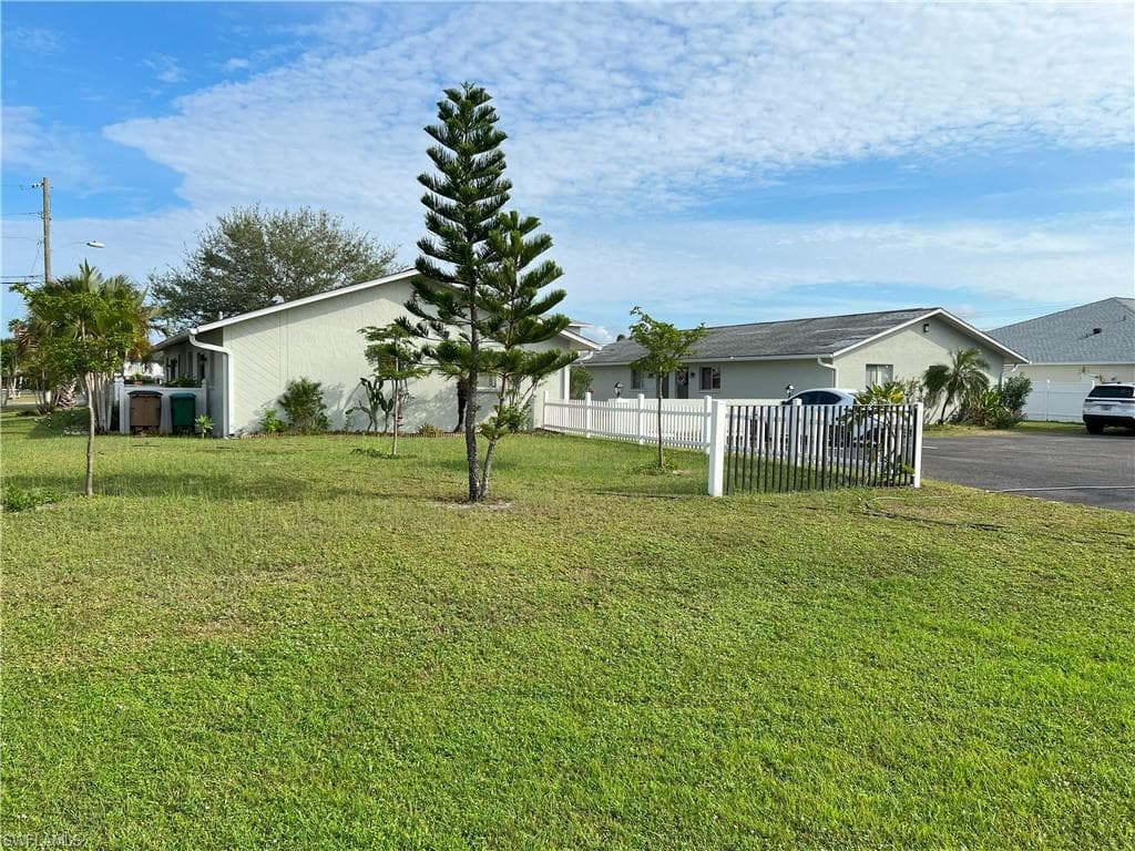 705 SE 12th CT 1-4 CAPE CORAL, FL 33990
