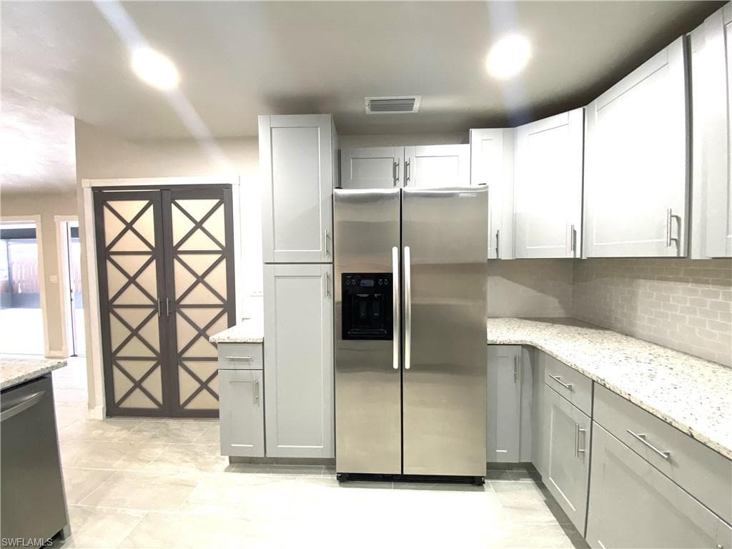 15484 Crystal Lake DR NORTH FORT MYERS, FL 33917