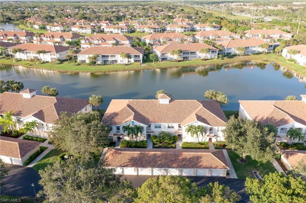 3025 Driftwood WAY 3202 NAPLES, FL 34109