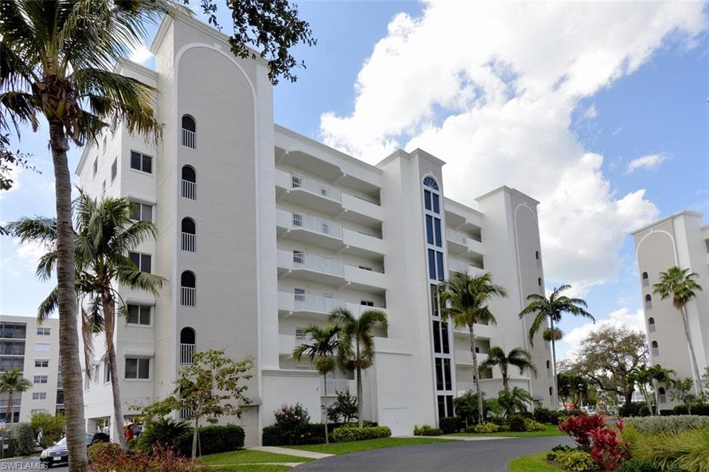 4351 Bay Beach LN 532 FORT MYERS BEACH, FL 33931