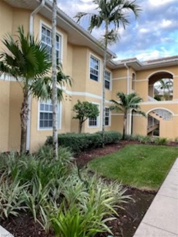 1096 Winding Pines CIR 102 CAPE CORAL, FL 33909
