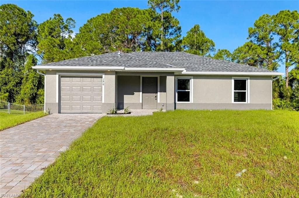 515 Hurd AVE S LEHIGH ACRES, FL 33974