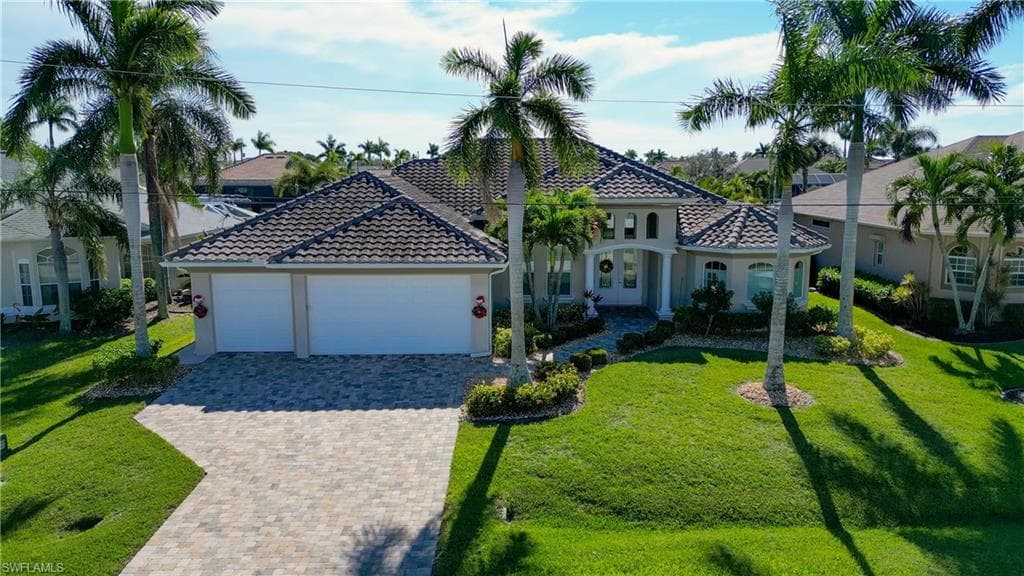 1920 SW 53rd LN CAPE CORAL, FL 33914