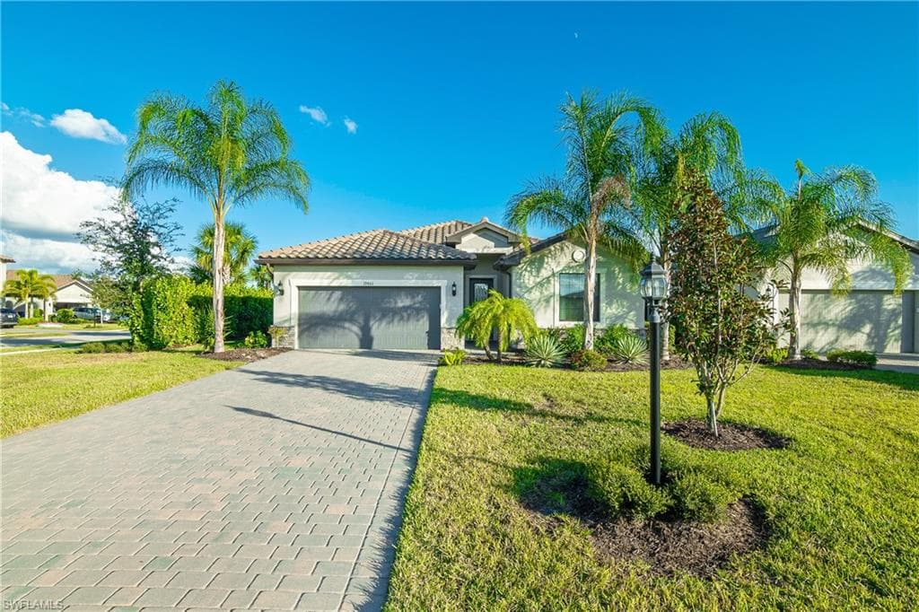 19801 Bittersweet LN ESTERO, FL 33928