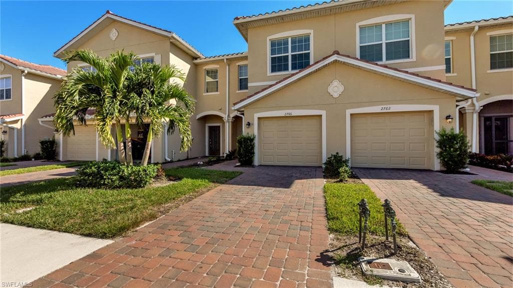 2766 Citrus ST NAPLES, FL 34120