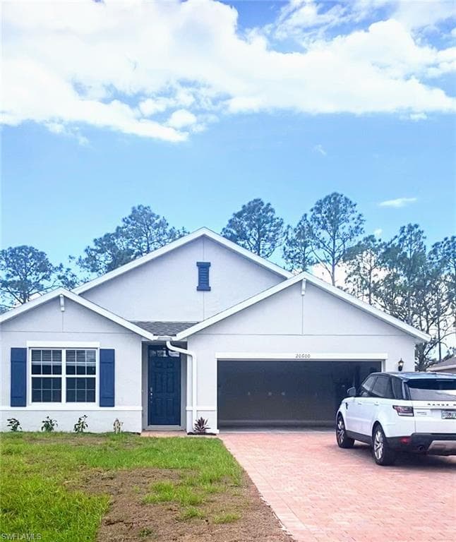 20600 Charles ST ALVA, FL 33920