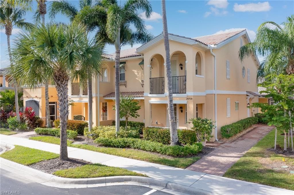 28709 Alessandria CIR BONITA SPRINGS, FL 34135