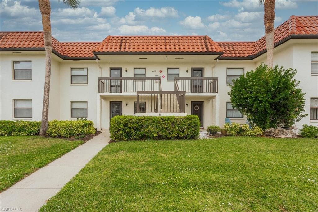 4198 27th CT SW 103 NAPLES, FL 34116