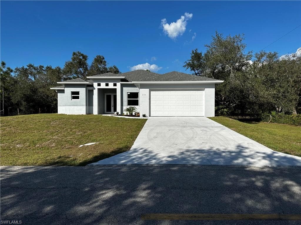 2103 E 14th ST LEHIGH ACRES, FL 33972