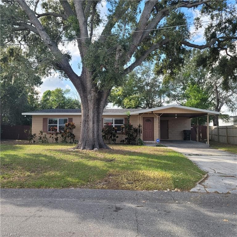 748 31st CT NW WINTER HAVEN, FL 33881