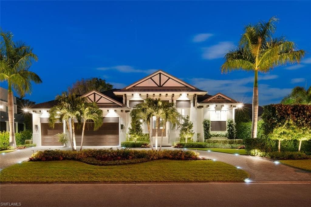 605 Parkview LN NAPLES, FL 34103