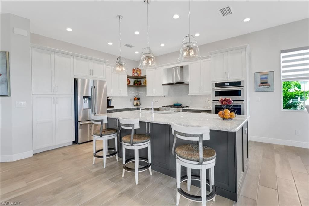 8944 Saint Lucia DR 201 NAPLES, FL 34114