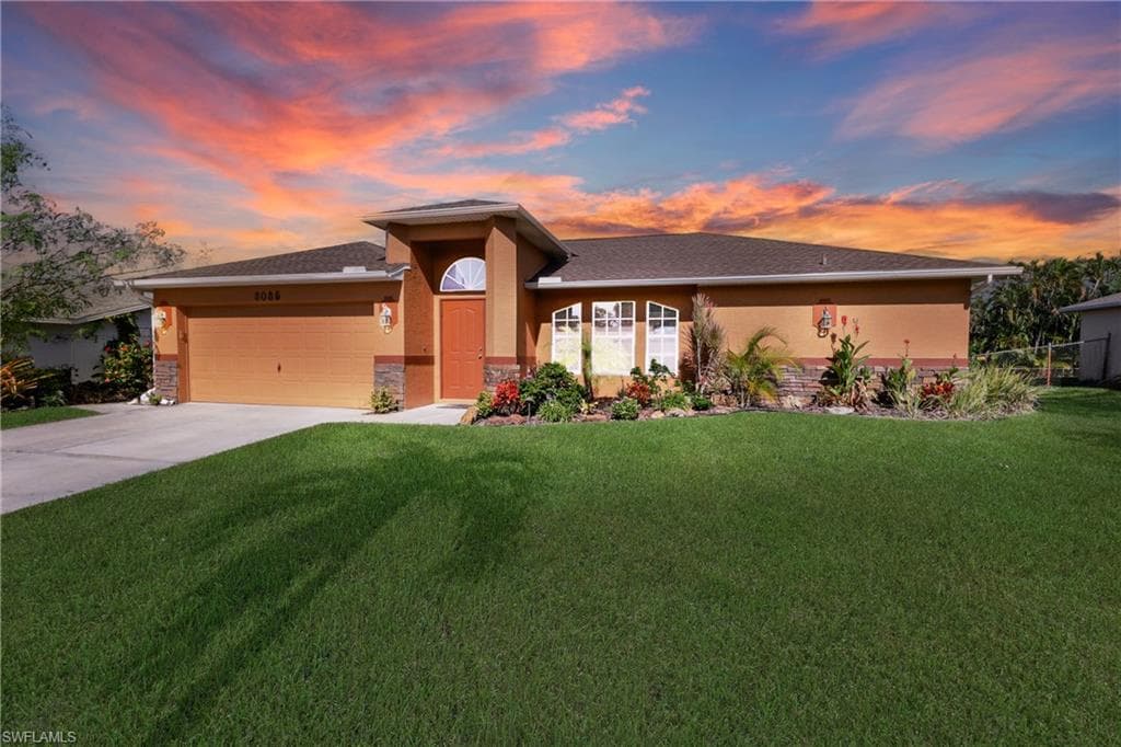 8085 Harrisburg DR FORT MYERS, FL 33967