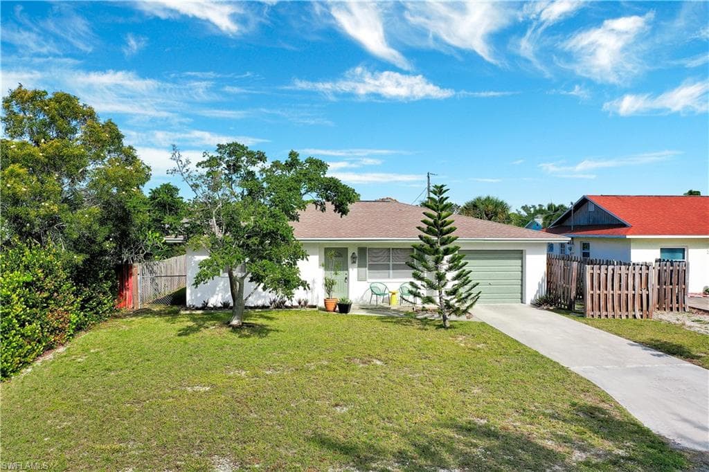 59 2nd ST BONITA SPRINGS, FL 34134