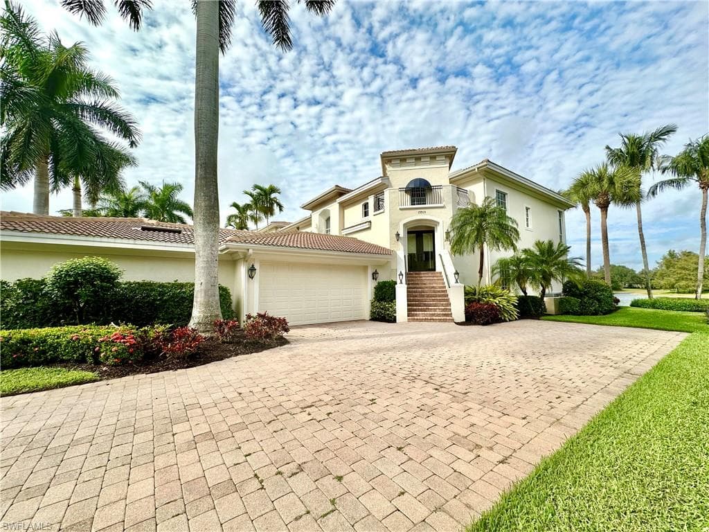 15513 Monterosso LN 202 NAPLES, FL 34110