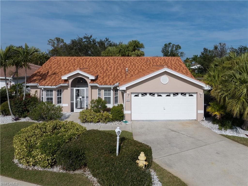 2171 Corona Del Sire DR NORTH FORT MYERS, FL 33917