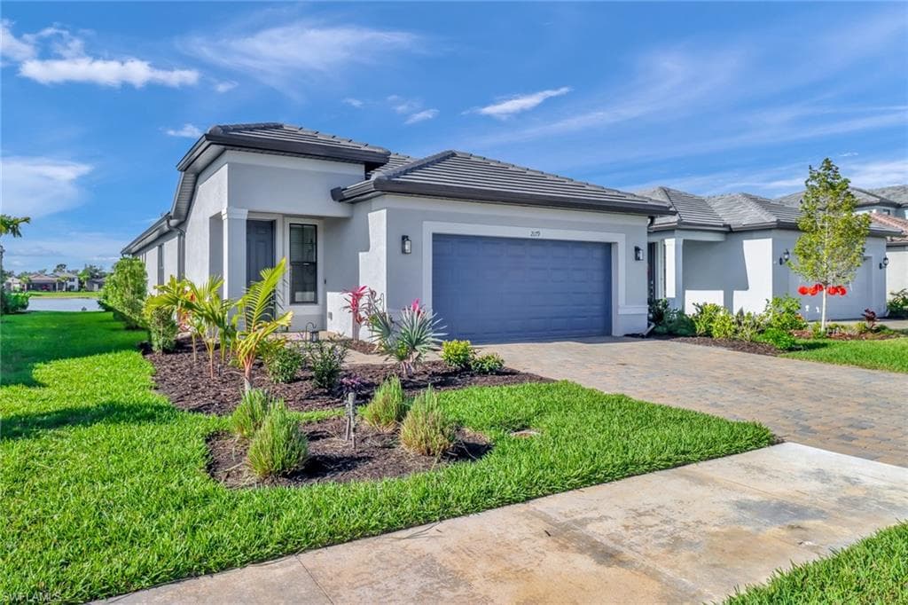 2179 Yellowfin CIR NAPLES, FL 34114