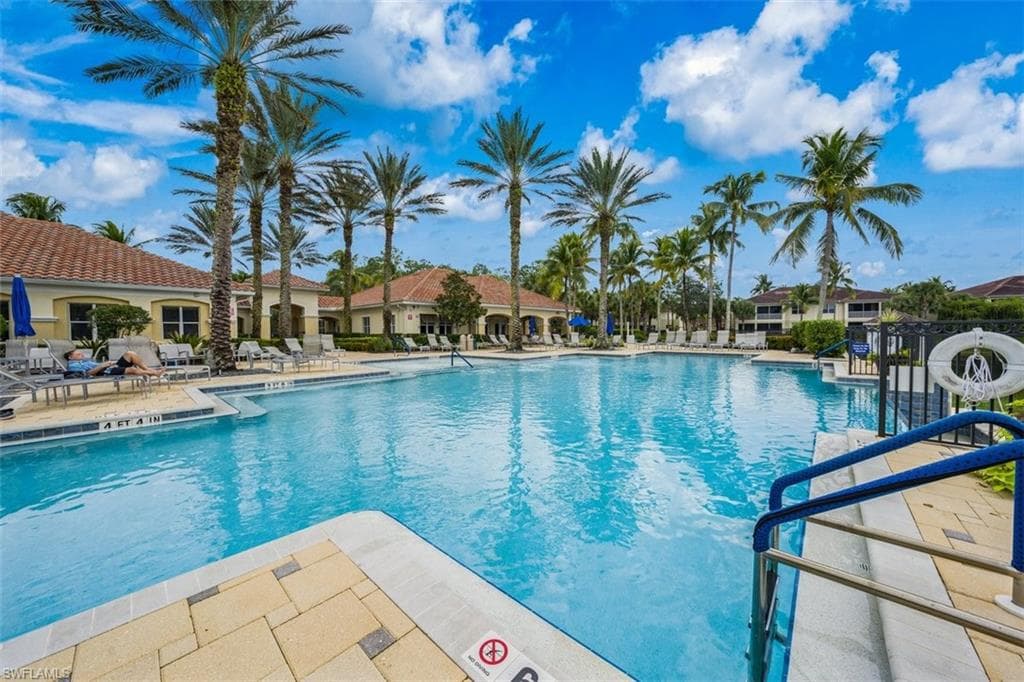 1878 Tarpon Bay DR S 105 NAPLES, FL 34119