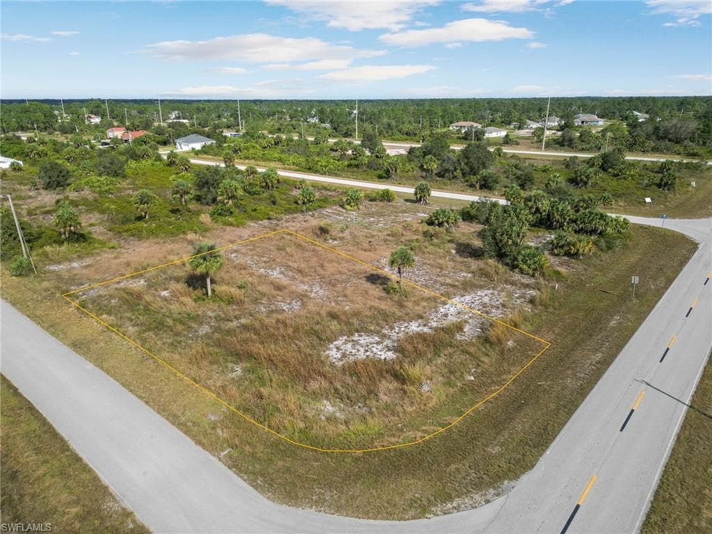 933 Norfolk AVE S LEHIGH ACRES, FL 33974
