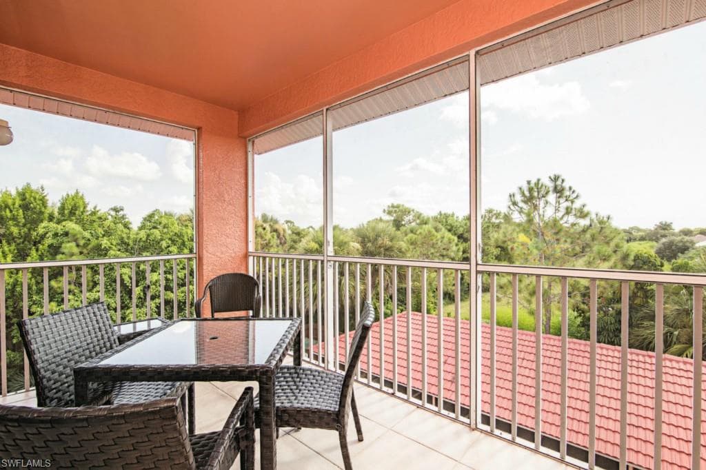 519 Roma CT 3-301 NAPLES, FL 34110