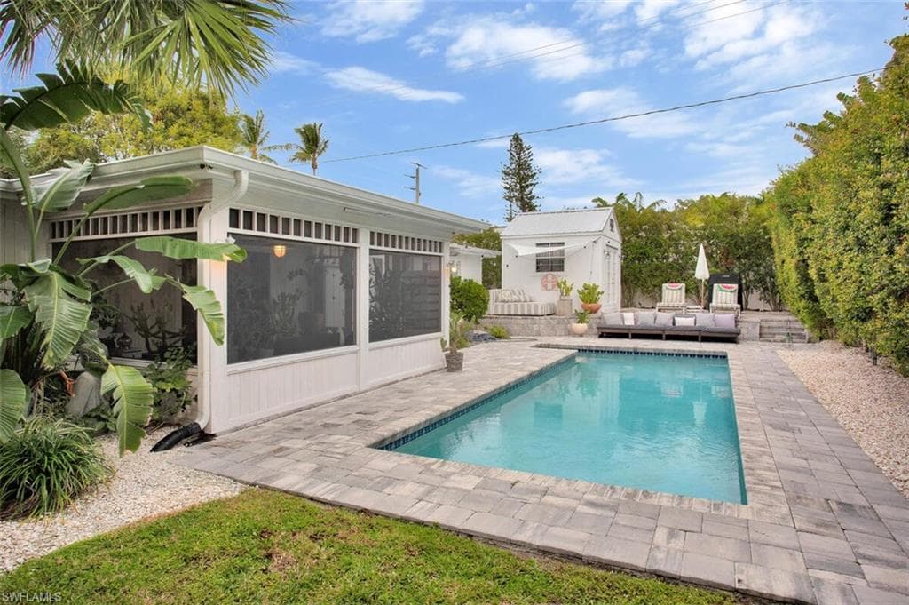 540 7th ST N NAPLES, FL 34102