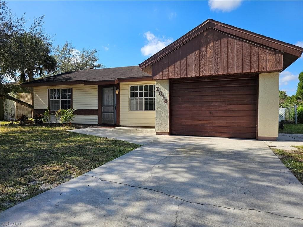 2036 Steamboat CIR LABELLE, FL 33935
