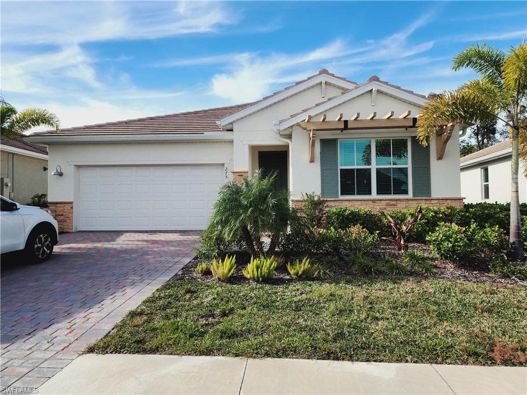 275 Tamarindo LN NAPLES, FL 34114