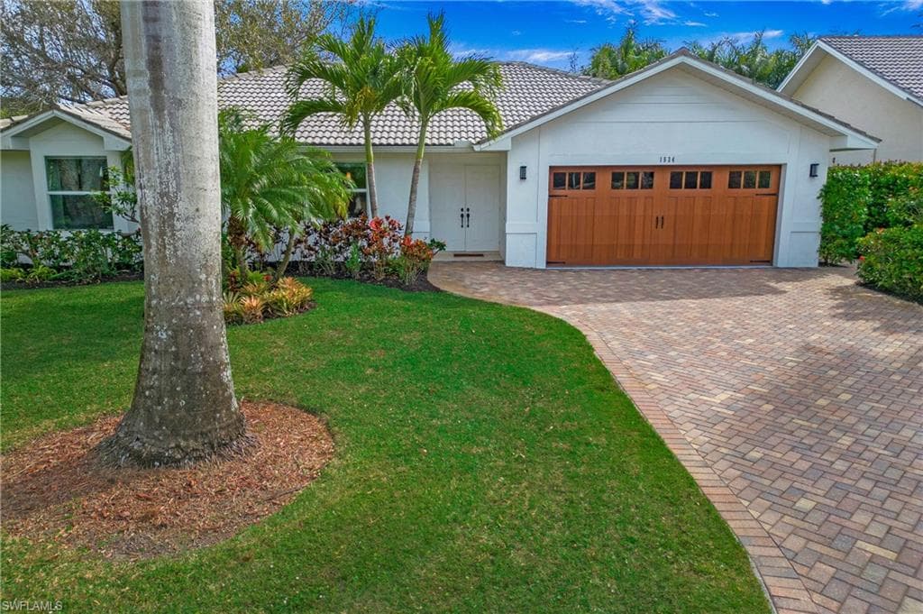1534 Northgate DR NAPLES, FL 34105