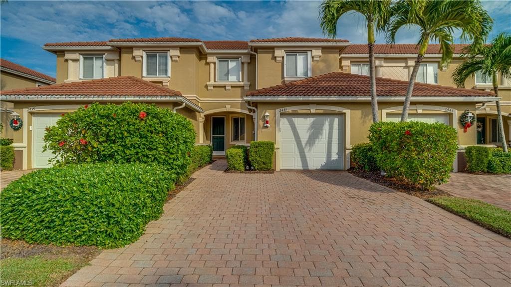2441 Laurentina LN CAPE CORAL, FL 33909