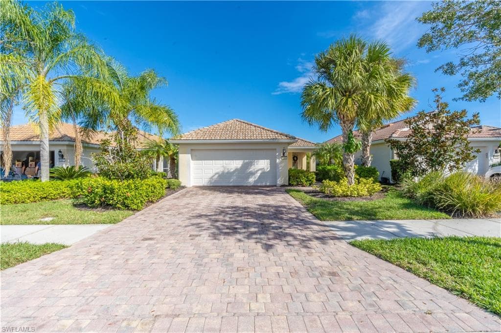 8701 Querce CT NAPLES, FL 34114