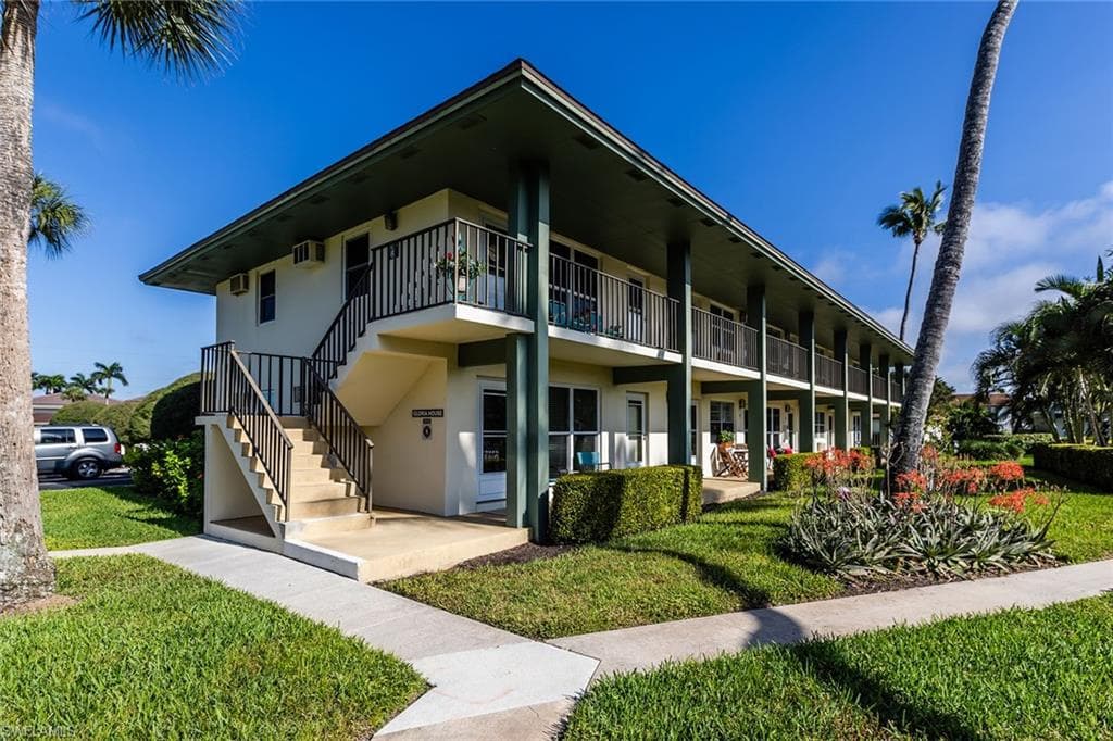 235 Seaview CT G1 MARCO ISLAND, FL 34145