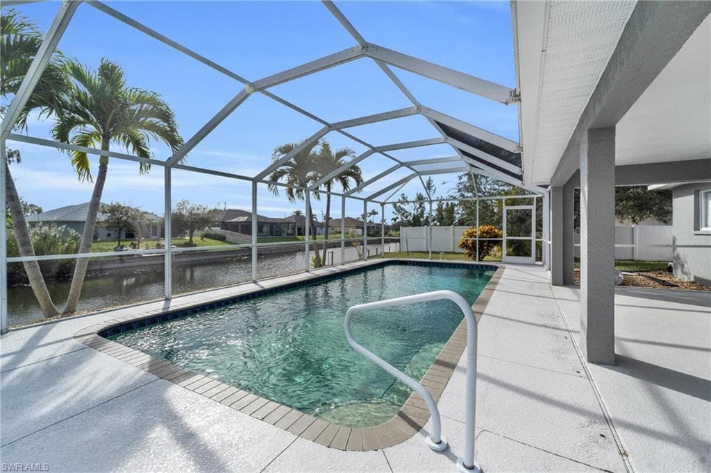 318 SW 21st TER CAPE CORAL, FL 33991