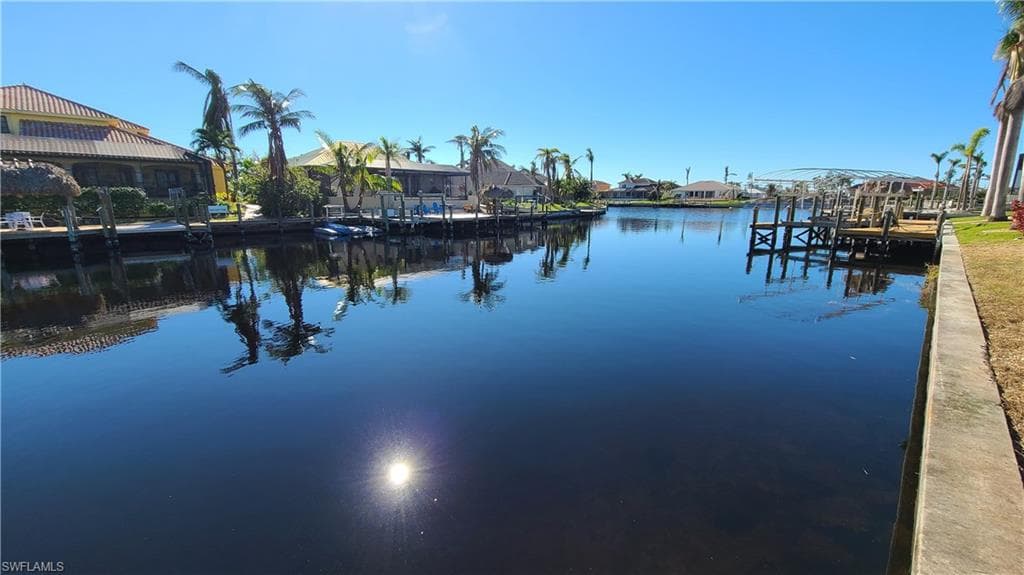 2210 SW 52nd LN CAPE CORAL, FL 33914