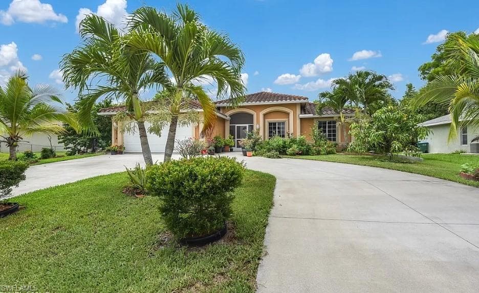 2014 SW 32nd ST CAPE CORAL, FL 33914