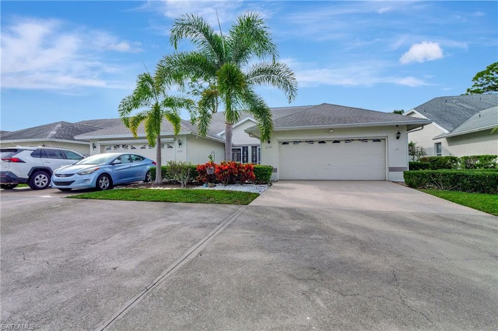 6157 Thresher DR 604 NAPLES, FL 34112